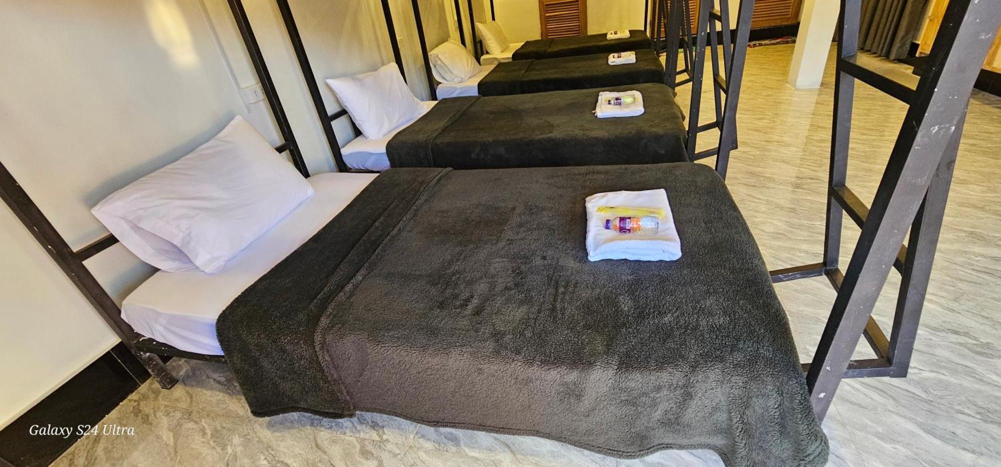 Muang Pakbèng Inn Riverside Hostel Pb מראה חיצוני תמונה