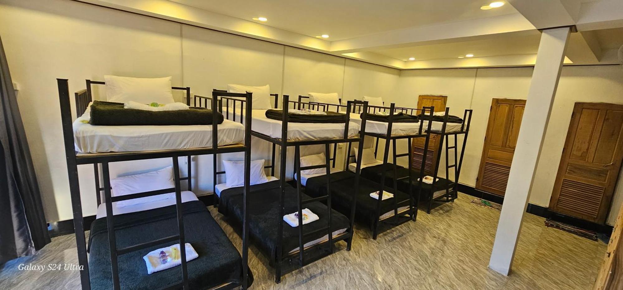 Muang Pakbèng Inn Riverside Hostel Pb מראה חיצוני תמונה